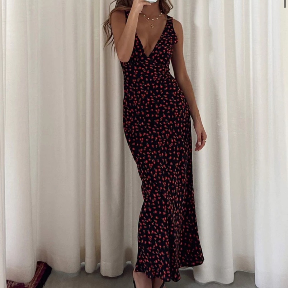 NELLIE MAXI DRESS BLACK/RED FLORAL